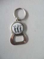1972 oude flesopener sleutelhanger Les Gilles de Chatelet, Verzamelen, Verzenden, Zo goed als nieuw, Overige typen