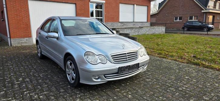 Mercedes C220 CDI Facelift 2006 Automatique, Autos, Mercedes-Benz, Particulier, Classe C, ABS, Airbags, Air conditionné, Bluetooth