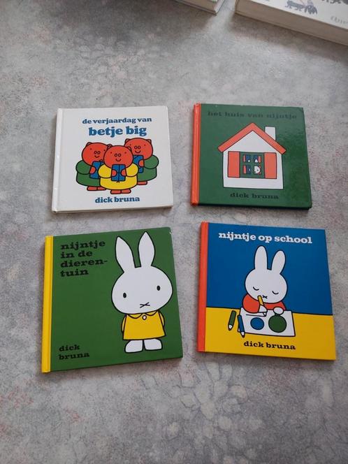 Dick Bruna 4 stuks + gratis badboekje, Livres, Livres pour enfants | 0 an et plus, Utilisé, 2 à 3 ans, Enlèvement ou Envoi