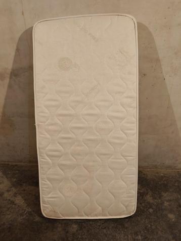 Matras kinderbedje 120x60x10 beschikbaar voor biedingen