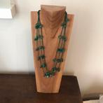 Halskettijn in groene natuursteentjes, Handtassen en Accessoires, Kettingen, Ophalen of Verzenden, Nieuw, Groen, Steen of Mineraal