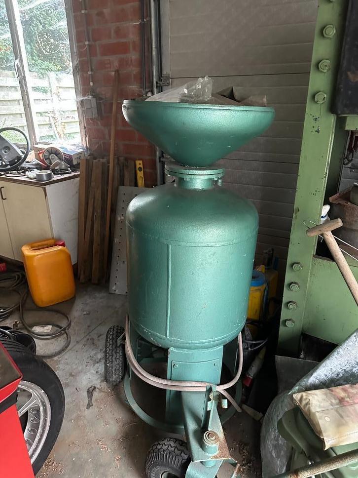Mobiele zandstraalketel, Doe-het-zelf en Bouw, Reinigingsmachines, Gebruikt, Ophalen