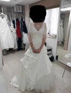 Robe de mariée neuf jamais porté taille 40  500€ pas d'envoi, Vêtements | Femmes, Vêtements de mariage & Accessoires de mariage