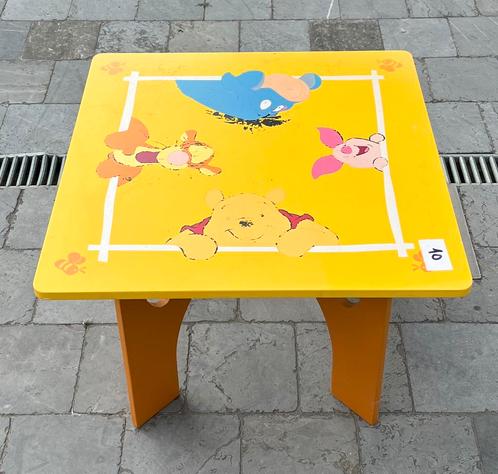 Wini de pooh kindertafeltje, Enfants & Bébés, Jouets | Tables de jeux, Utilisé, Enlèvement