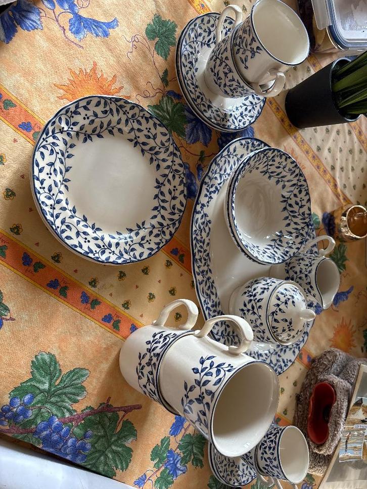 Ensemble vaisselle déjeuner, Maison & Meubles, Cuisine | Vaisselle, Neuf, Service complet, Autres styles, Porcelaine, Enlèvement