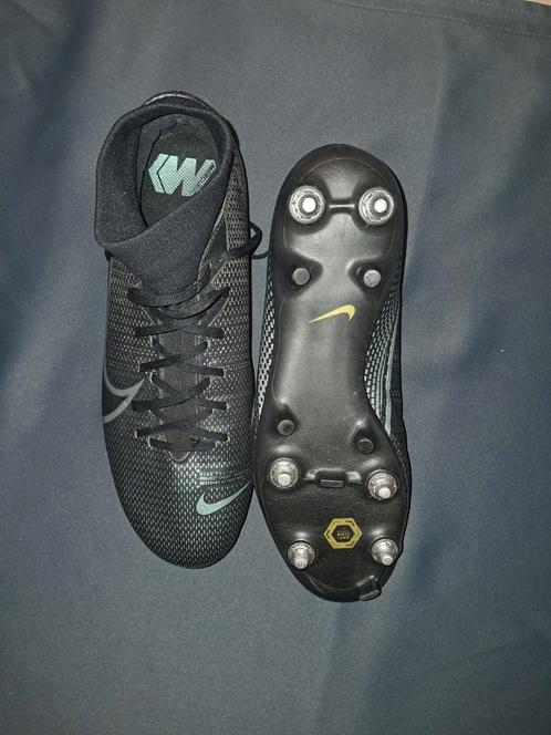 Voetbalschoenen Nike Maat 42 Nieuw, Sport en Fitness, Voetbal, Nieuw, Schoenen, Ophalen