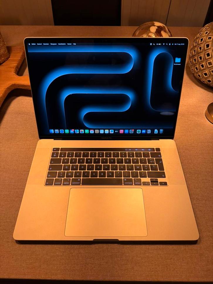 MacBook Pro 16 inch 512gb, Computers en Software, Apple Macbooks, Zo goed als nieuw, MacBook, 16 inch, 512 GB, 16 GB, Ophalen