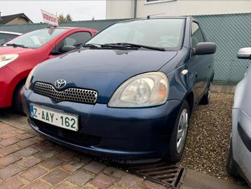 Toyota yaris 1.3i 2002 145000km! Blanco gekeurd!