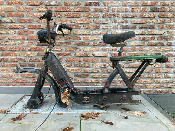 Vespa Piaggio Ciao kader met A-klasse papieren, Fietsen en Brommers, Brommeronderdelen | Algemeen, Gebruikt, Frame, Ophalen