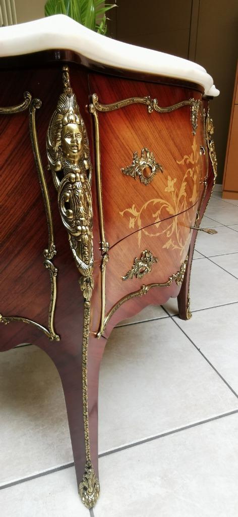 Gegalbeerde commode in Lodewijk XV stijl, Antiek en Kunst, Antiek | Meubels | Kasten, Ophalen