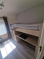 Hoogslaper met bureau en kast – Prenuptia winkel, Ophalen, Zo goed als nieuw, Hoogslaper