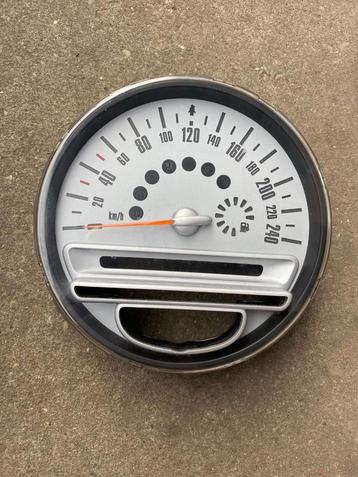 Mini R55, R56 kilometer teller. beschikbaar voor biedingen