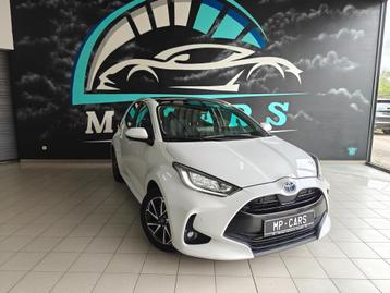 Toyota Yaris Hybrid 1.5 VVT ACC/Camera/PDC/Pano/DAB beschikbaar voor biedingen