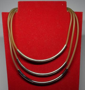 COLLIER beschikbaar voor biedingen