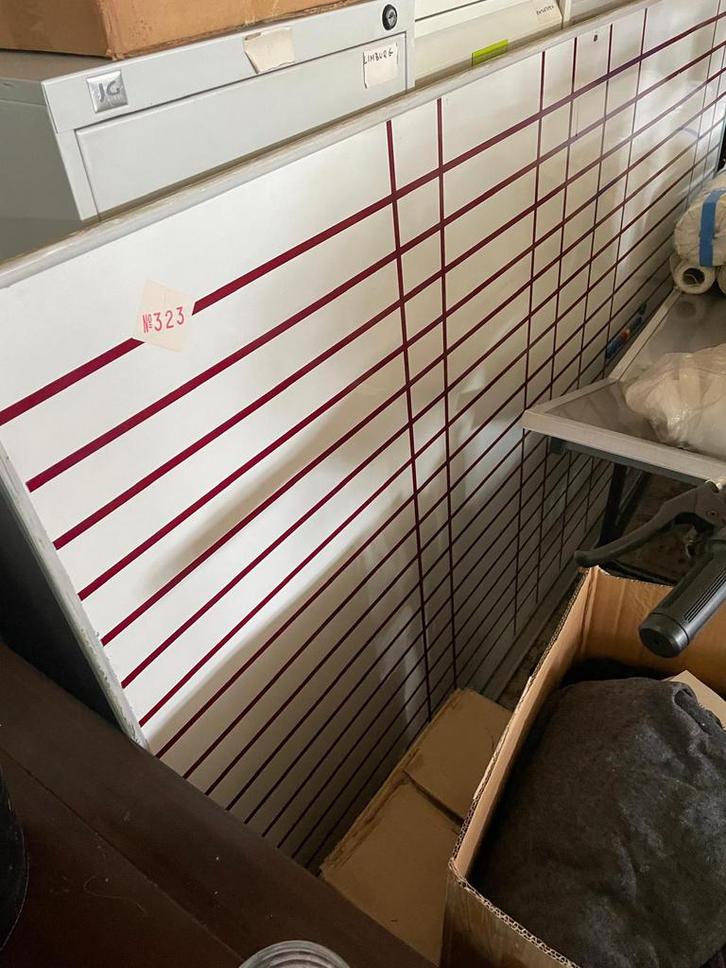 Groot planningsbord met rode lijnen – 2m x 1,2m, Zakelijke goederen, Kantoor en Winkelinrichting | Kantoorartikelen, Overige typen