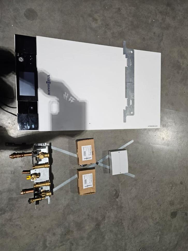 Viessmann Vitodens 200, Doe-het-zelf en Bouw, Chauffageketels en Boilers, Gebruikt, Geiser, Aardgas, 100 liter of meer, 6 t/m 10 jaar oud