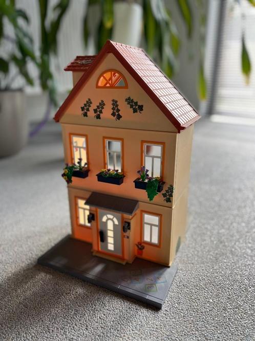 Playmobil city life huis (70014), Kinderen en Baby's, Speelgoed | Playmobil, Zo goed als nieuw, Complete set, Ophalen