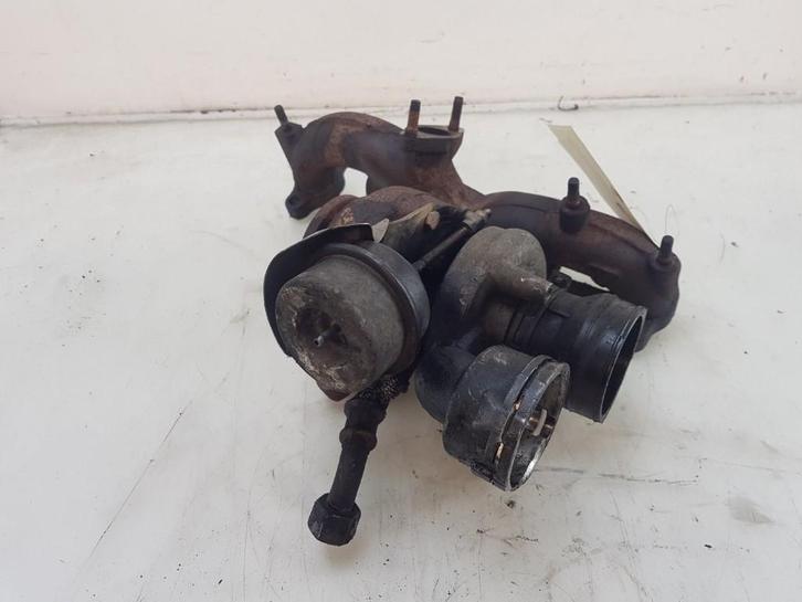 TURBO Volkswagen Multivan T5 (7E / 7HC / 7HF / 7HM), Auto-onderdelen, Motor en Toebehoren, Volkswagen, Gebruikt