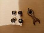 Bouchons pour valves de pneus de voitures "OPEL" + clé., Enlèvement ou Envoi, Utilisé