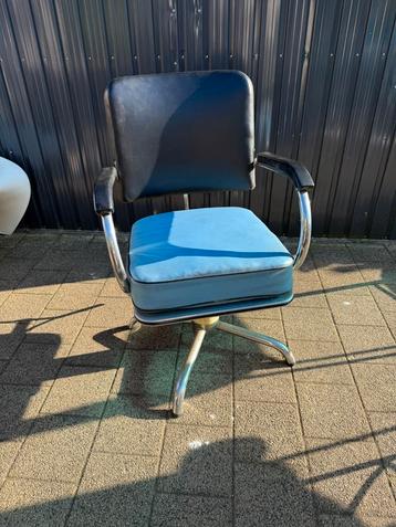 Retro kapper stoel, Ophalen