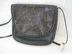 Vintage handtas, zwart met schubben op voorkant, met riem, Handtassen en Accessoires, Tassen | Damestassen, Handtas, Ophalen of Verzenden
