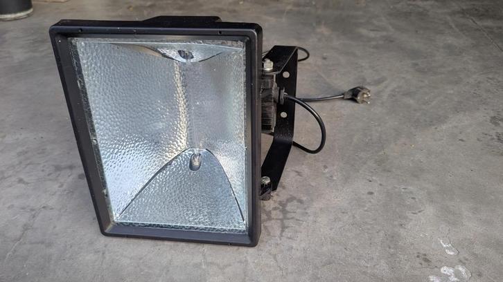 1000W verstraler buitenlamp, Tuin en Terras, Buitenverlichting, Gebruikt, Overige typen, Staal, 250 watt of meer, Netvoeding, Waterbestendig