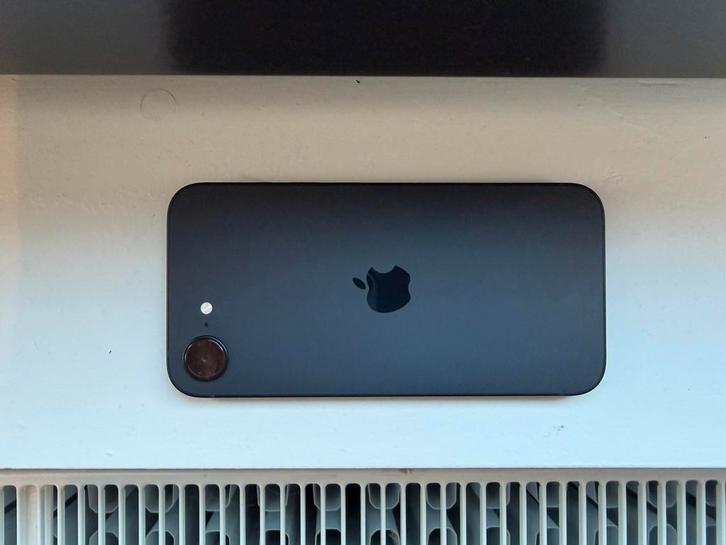 NIEUW iPhone 16e 128GB ZWART, Télécoms, Téléphonie mobile | Apple iPhone, Comme neuf, 128 GB, Sans abonnement, Sans simlock, iPhone 16e