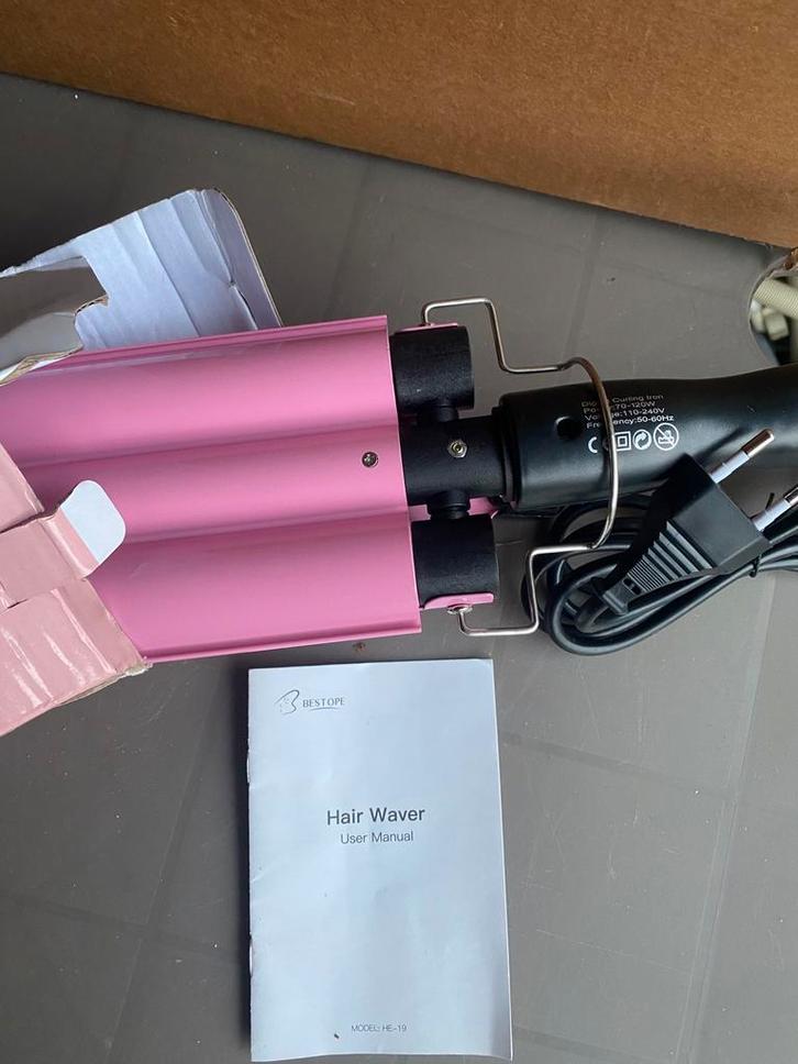 New pink hair waver, Bijoux, Sacs & Beauté, Beauté | Soins des cheveux, Comme neuf, Enlèvement