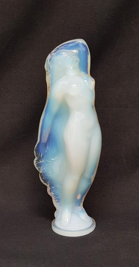 Sabino - Art Deco Figurine in opaliserend glas., Antiek en Kunst, Antiek | Glaswerk en Kristal, Ophalen of Verzenden