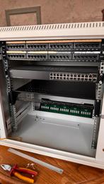 Armoire informatique avec switch Cisco gigabit + panel hub, Computers en Software, Serverkasten