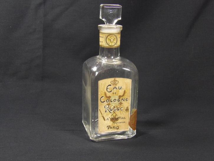 Parfumflesje van " Eau de cologne Russe" van Montag, Verzamelen, Parfumverzamelingen, Ophalen