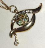 Ketting met hanger vintage oog van horus goud met abalone pa, Handtassen en Accessoires, Kettingen, Verzenden, Goud, Steen of Mineraal