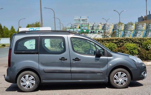 Citroën berlingo 16hdi an2014. 140mkm 5700€, Auto's, Citroën, Particulier, Berlingo, Diesel, Euro 5, Berline, 5 deurs, Handgeschakeld