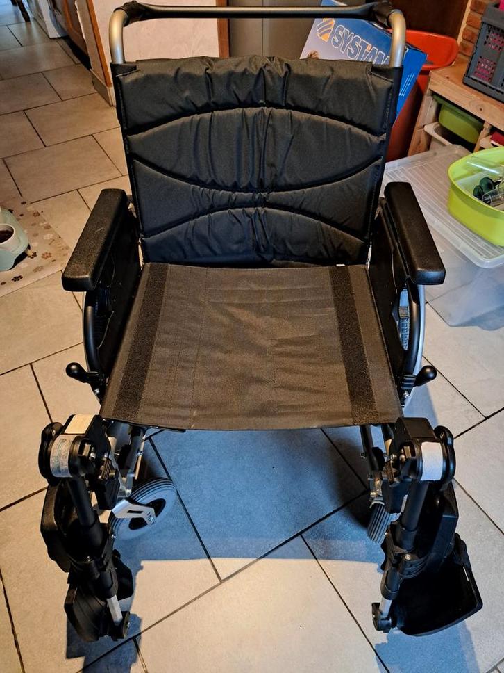 Chaise roulante XL Vermeiren et coussin anti escars, Divers, Chaises roulantes, Enlèvement ou Envoi