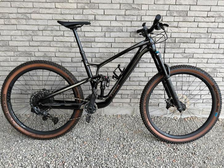 TREK FUEL EX 9.8 GX AXS GEN 6 L 29 DEEP SMOKE, Fietsen en Brommers, Fietsen | Heren | Sportfietsen en Toerfietsen, Zo goed als nieuw