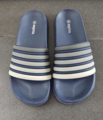 Slippers bristol, maat 35 (nieuw) beschikbaar voor biedingen