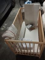 Babybedje, matras, 2 hoeslakens, Kinderen en Baby's, Ophalen, Zo goed als nieuw, Wit, Overige typen