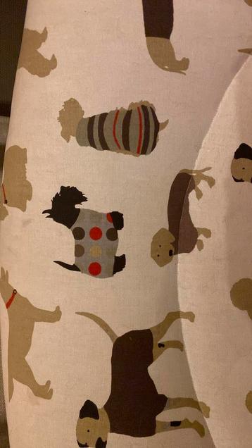 Ik ben op zoek naar deze meubelstof beschikbaar voor biedingen