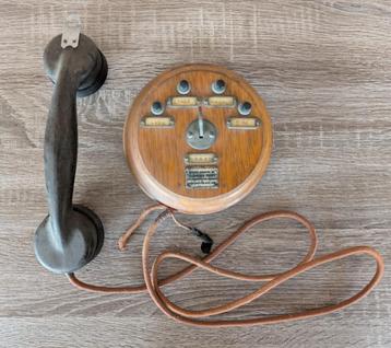 Ancien téléphone en bois Belgique Bruxelles beschikbaar voor biedingen