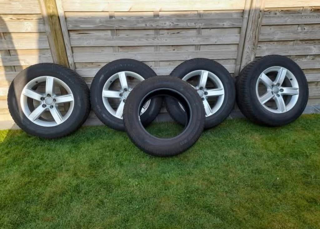 Pneus d'hiver Audiq5 + jante, Autos : Pièces & Accessoires, Pneus & Jantes, Pneu(s), Pneus hiver, 17 pouces, Enlèvement