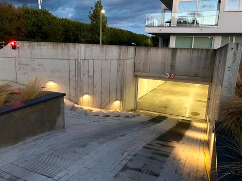 Ruime garage van 30 m2 te koop te 8620 Nieuwpoort, Immo, Garages en Parkeerplaatsen, Provincie West-Vlaanderen