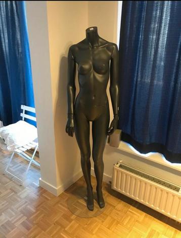 Etalagepop /Paspoppen/ mannequin beschikbaar voor biedingen