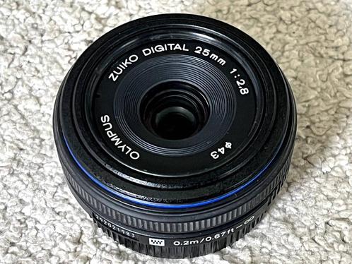 Zuiko Digital 25mm 2,8 pancake photo lens for Olympus 4/3, Audio, Tv en Foto, Fotocamera's Digitaal, Zo goed als nieuw, Compact