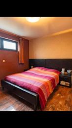 Bed met nachtkastjes, Enlèvement, Comme neuf, Deux personnes, Tijdloos