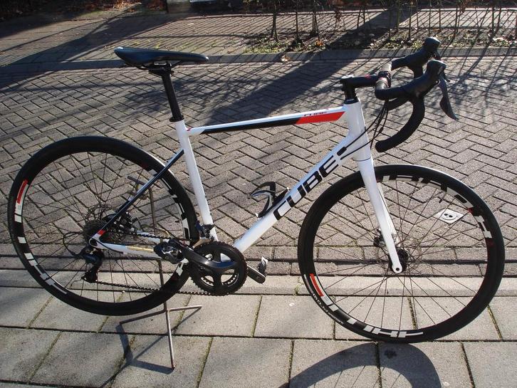 Cube Attain Pro, Fietsen en Brommers, Fietsen | Racefietsen, Gebruikt, Overige merken, 15 tot 20 versnellingen, 28 inch, Aluminium