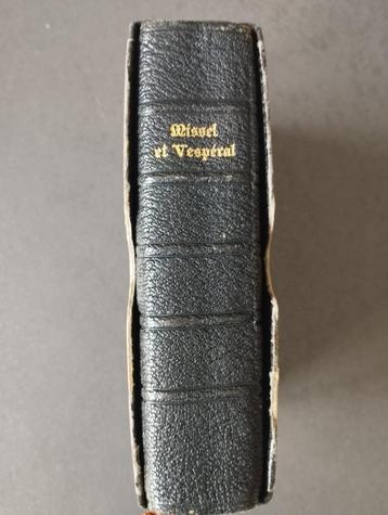 Missel de 1938 en bon état beschikbaar voor biedingen