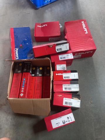 Lot hilti nagels en patronen  beschikbaar voor biedingen