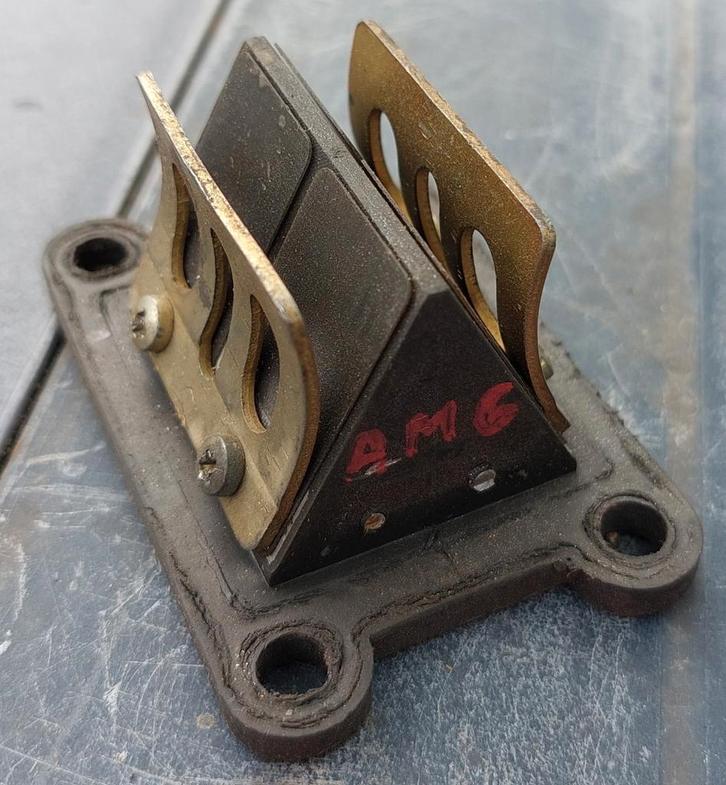 Boîte à clapets Minarelli AM6 d'origine Yamaha DT/TZR, Motos, Pièces | Yamaha, Utilisé, Enlèvement ou Envoi