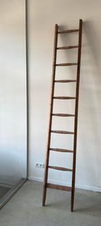 Oude houten ladder met 10 treden, Ophalen, Zo goed als nieuw, Ladder