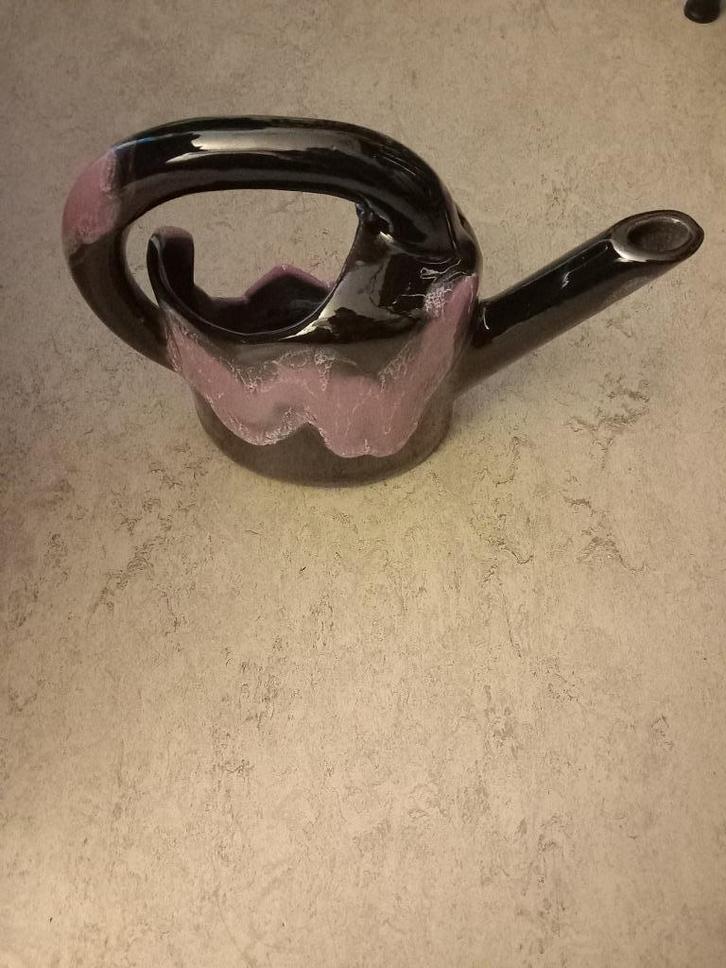 Magnifique porte- plante en forme d'arrosoir, Jardin & Terrasse, Pots de fleurs, Neuf, Autres matériaux, Intérieur, Balcon, Moins de 40 cm